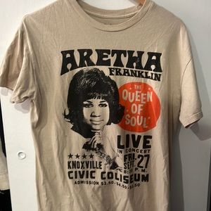 ARETHA FRANKLIN—-GRAPHIC TEE MEDIUM